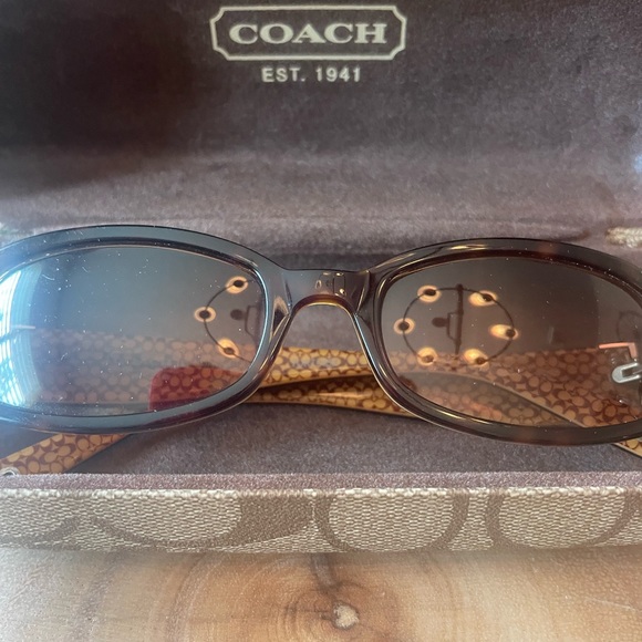 Coach Sunglasses with Pink Heart Logo Comes with Original Case - Picture 7 of 15